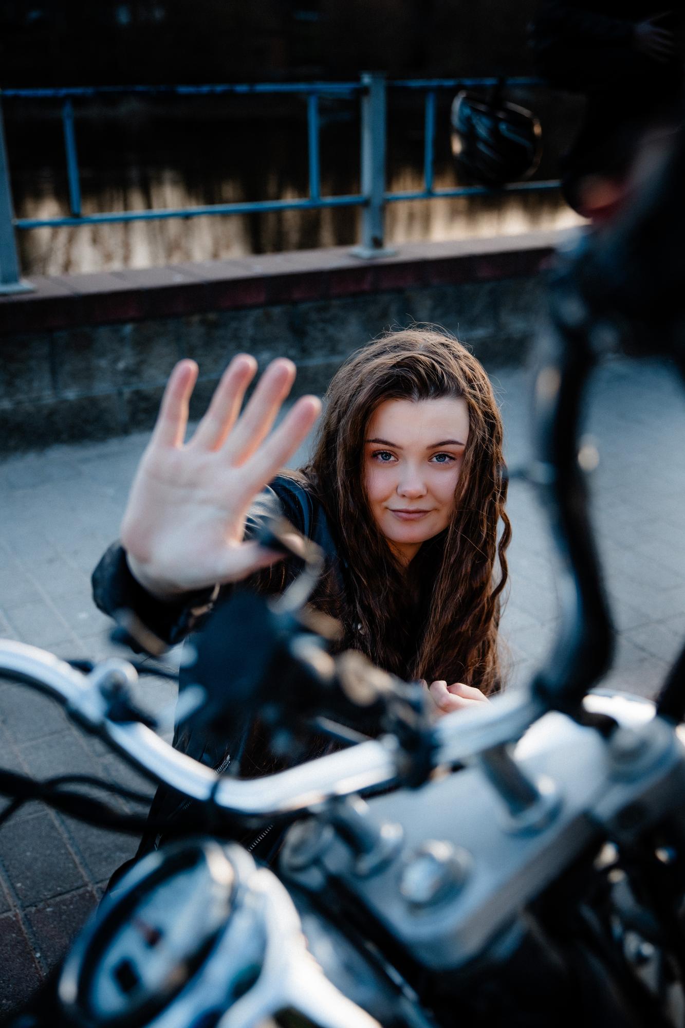 Veronika and the “iron horse” thumbnail