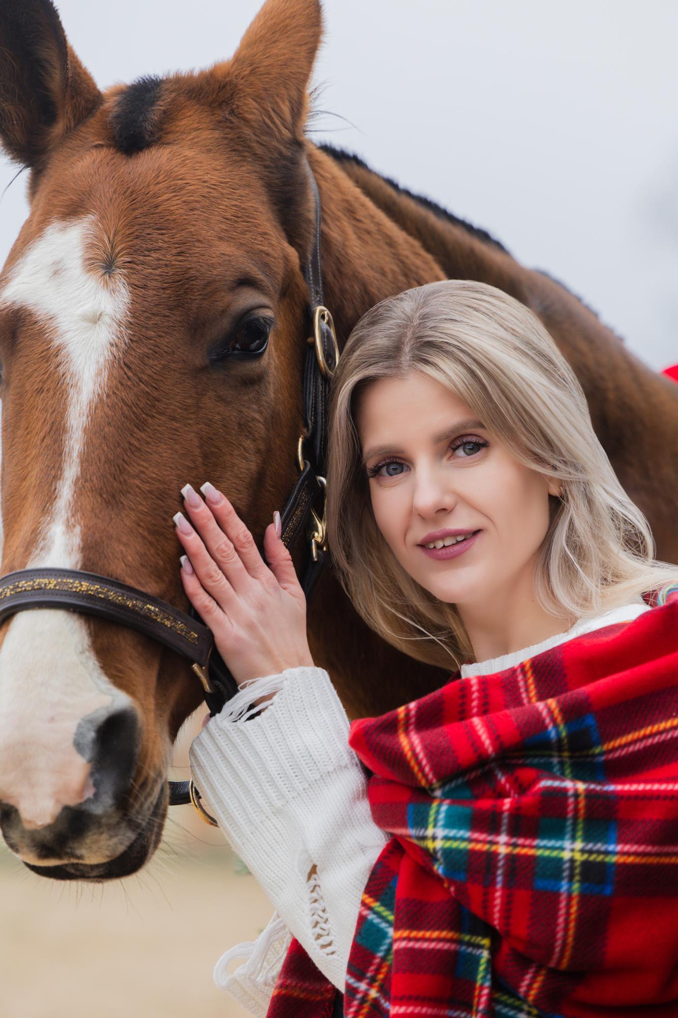 Marta and Aibike thumbnail