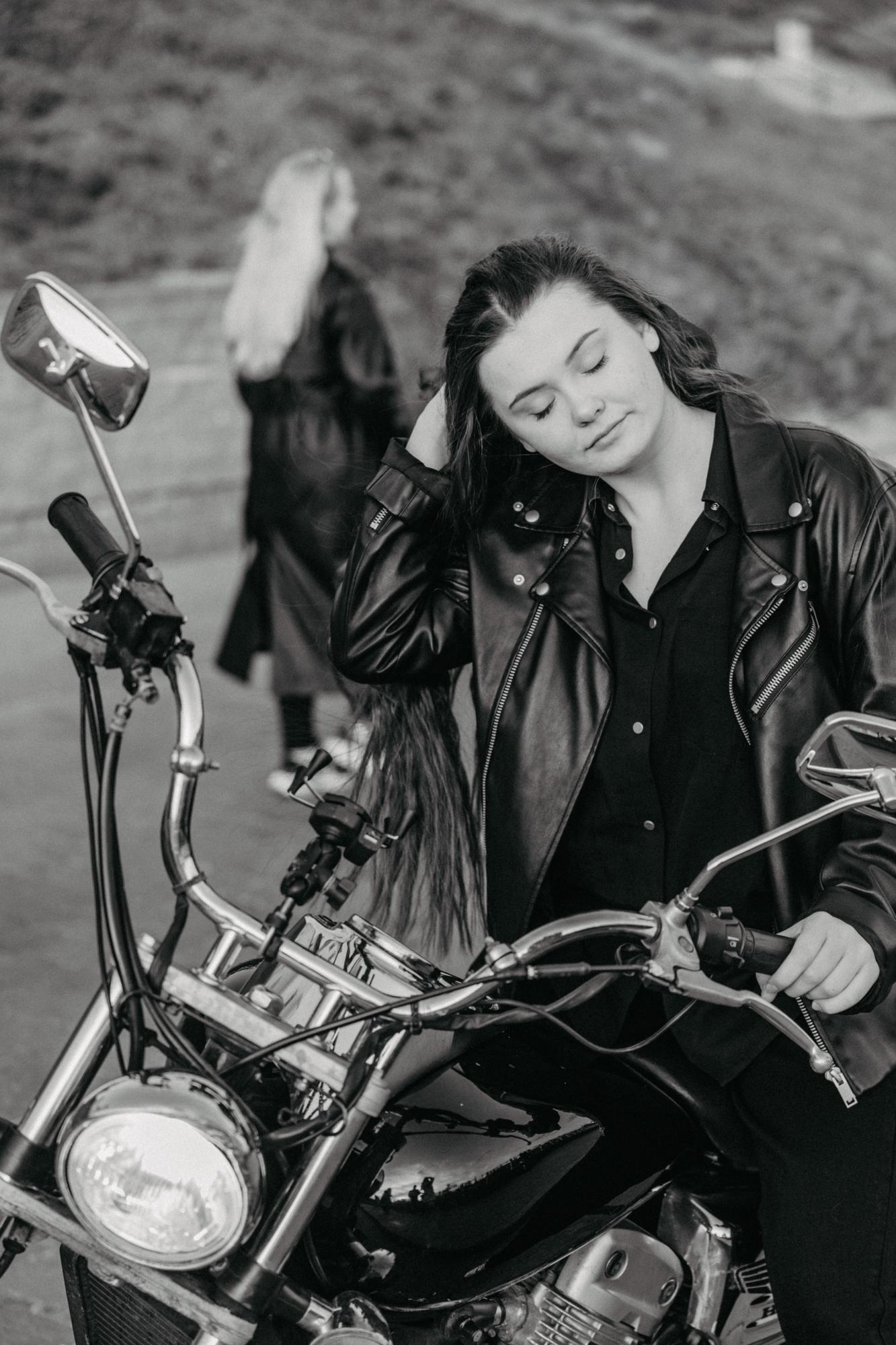 Veronika and the “iron horse” · photo 11