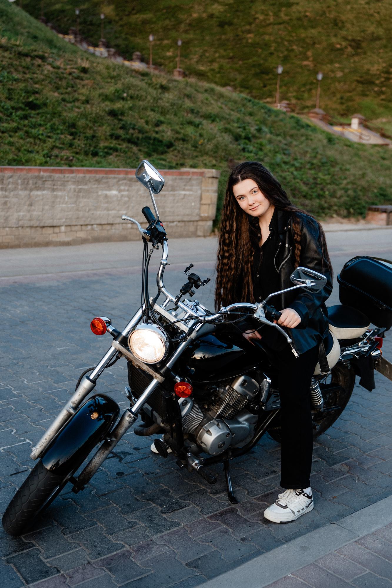 Veronika and the “iron horse” · photo 8