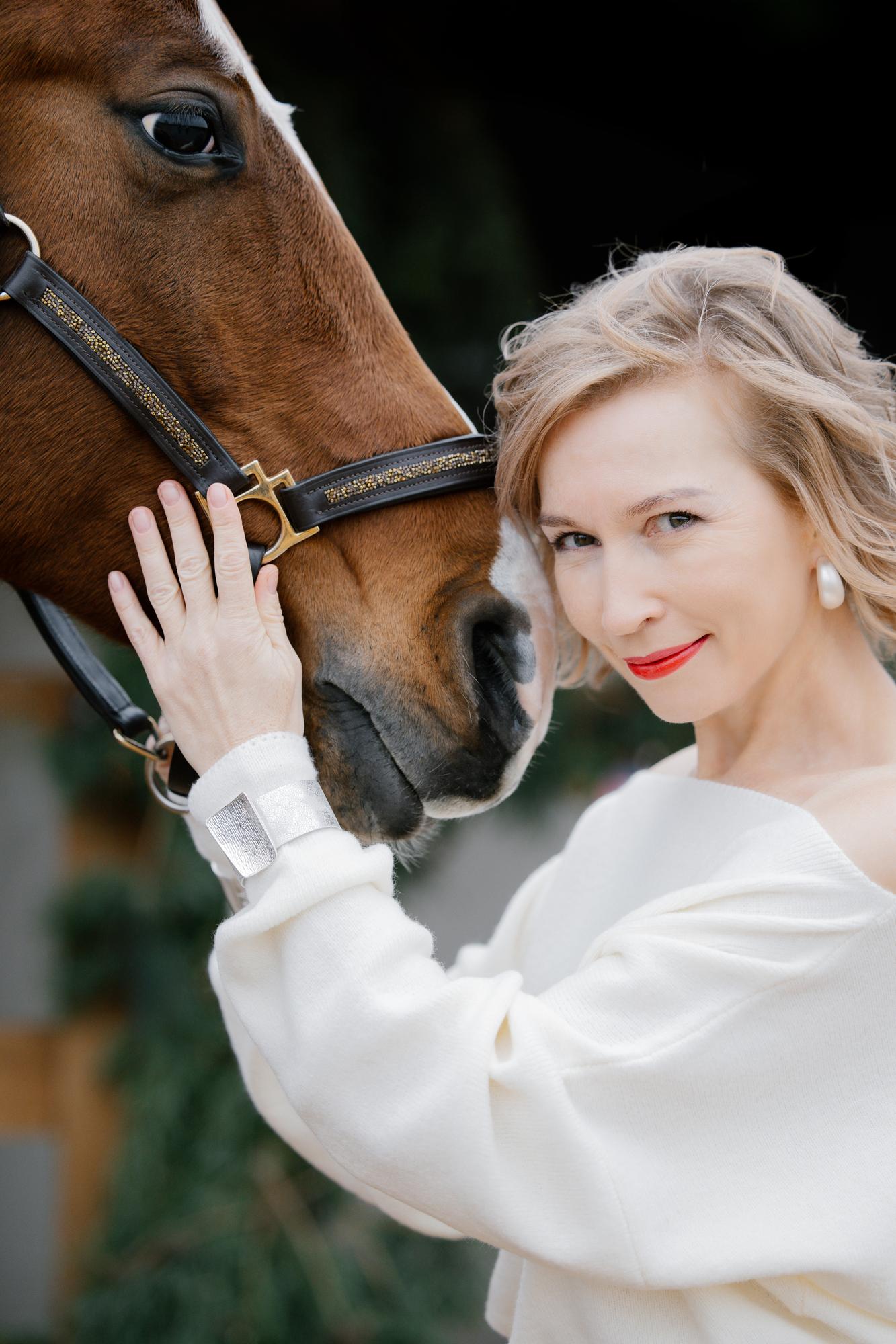 Christmas & New Year Photo Day with a Horse · photo 4