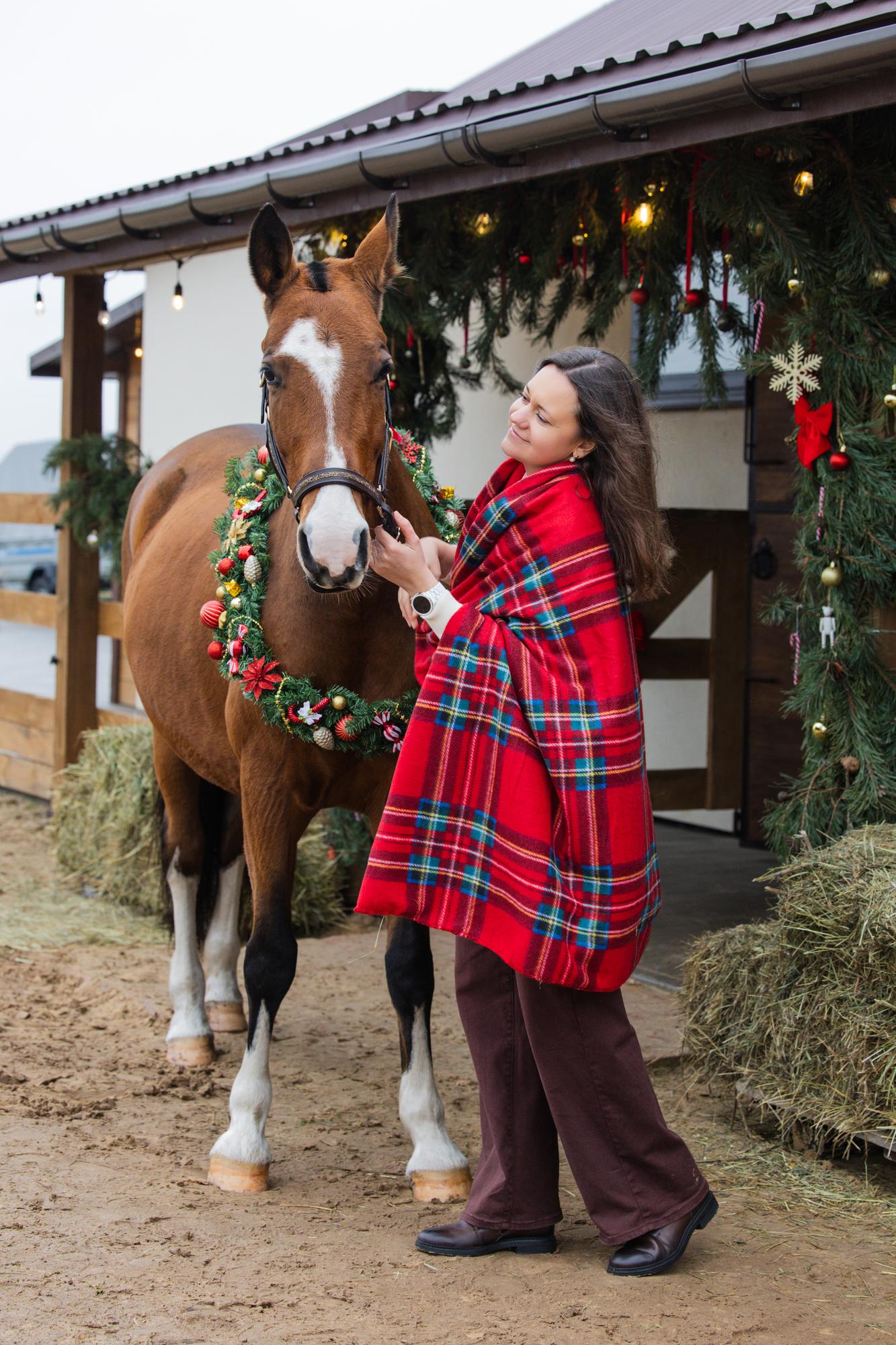 Ludmila, her son & Aibike · photo 3